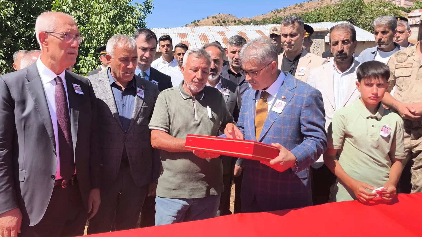 Güvenlik Korucusu Yüksel Demir Son Yolculuğuna Uğurlandı - Fotoğraf Galerisi 1