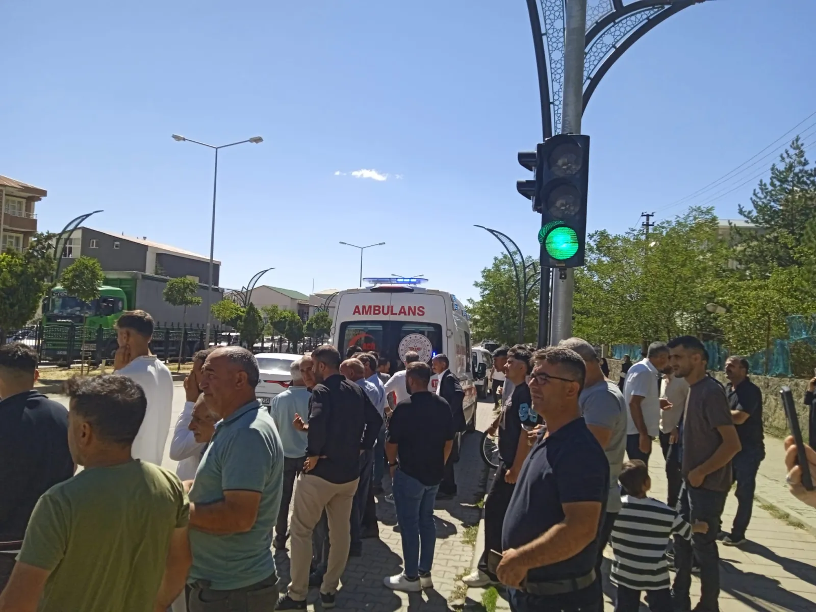 BİNGÖL-SOLHAN KARA YOLUNDA KAZA: 3 YARALI - Fotoğraf Galerisi 1