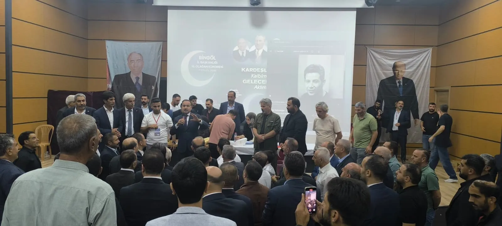 MHP Bingöl İl Kongresinde Emin Varan Güven Tazeledi - Fotoğraf Galerisi 1