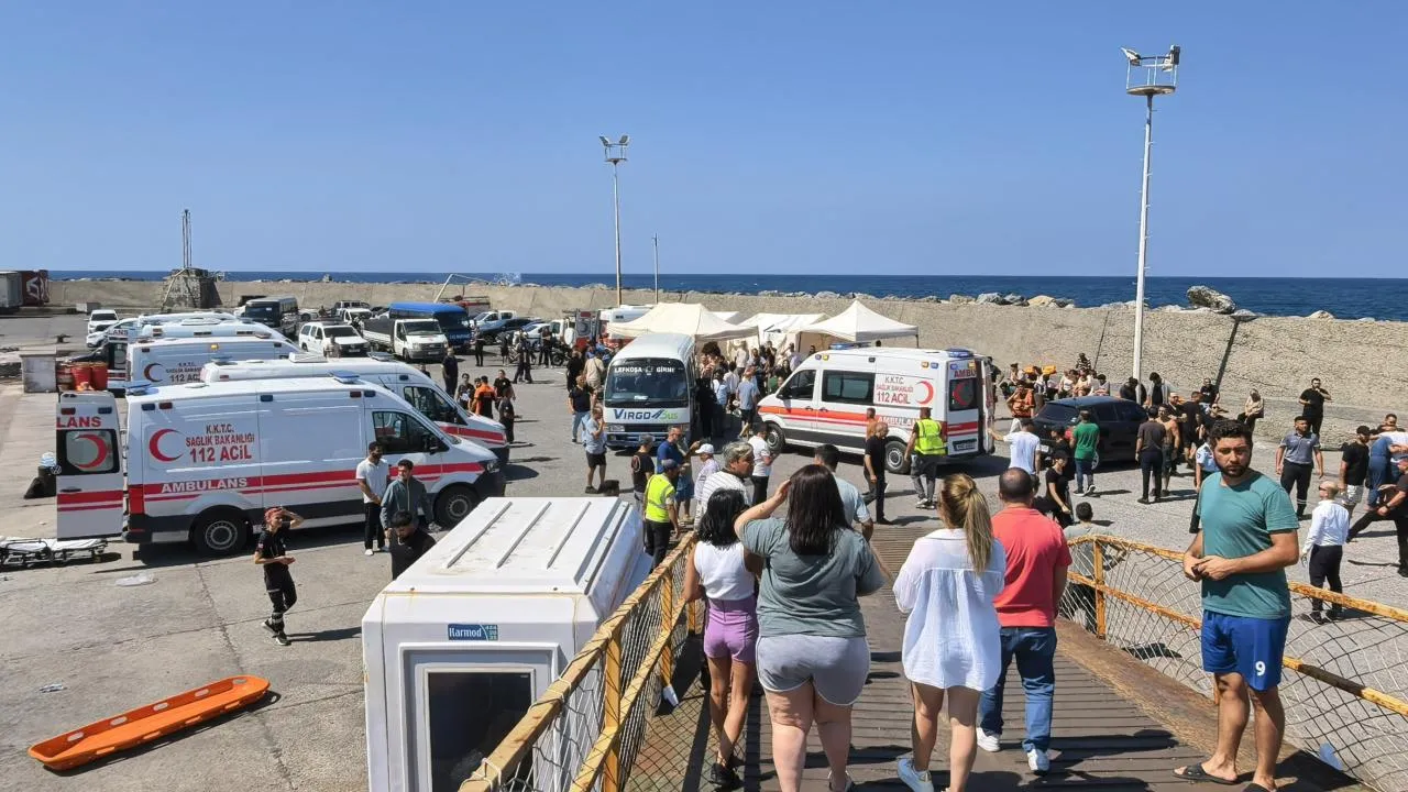 Girne açıklarında feribot faciası: 8 ölü, 18 kayıp!