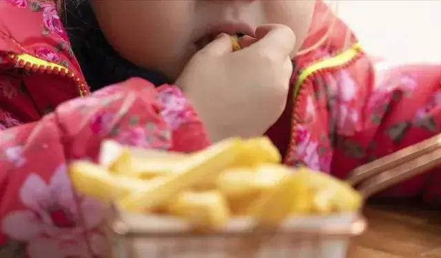 ÇOCUKLUK ÇAĞI OBEZİTESi KARACİĞER  HASTALIKLARINA YOL AÇABİLİR