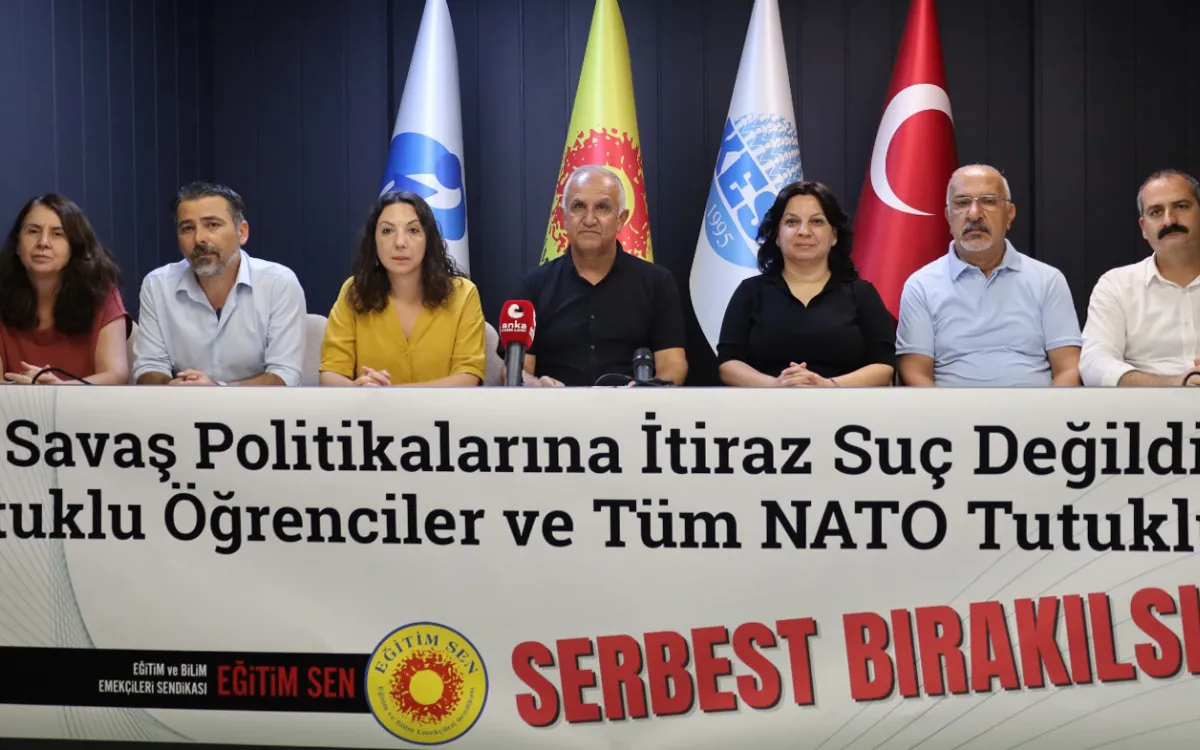 NATO Tutukluları için Eğitim Sen'den 'Serbest Bırakılsın' Çağrısı