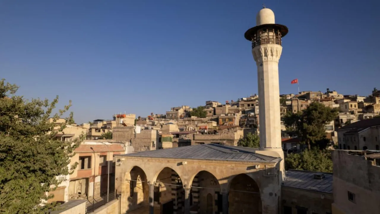 Depremde Hasar Gören Tarihi Camiler Yeniden İbadete Açıldı!