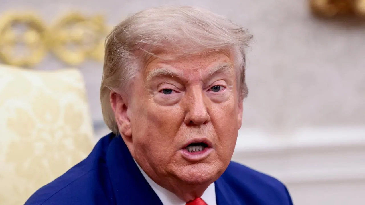 Trump'tan İran'a Sürpriz Sinyal: Hürmüz Boğazı'nda Müzakere Kapısı Açık!