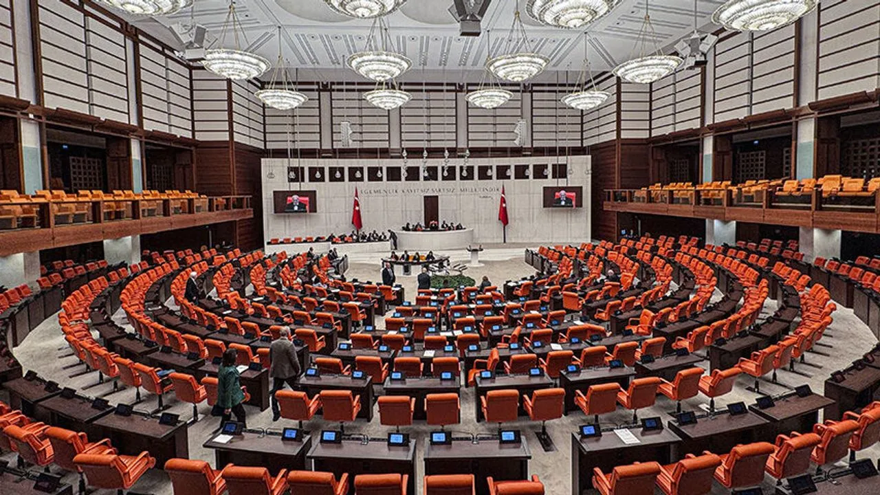 Çerçeve Yasa Kabul Edildi! İşte 12 Maddelik Düzenlemenin Ayrıntıları