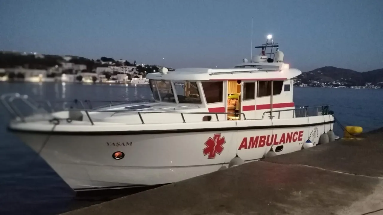 İleryoz'dan Bodrum'a Deniz Ambulansıyla Gelen Çocuk Ameliyatla Hayata Tutundu!