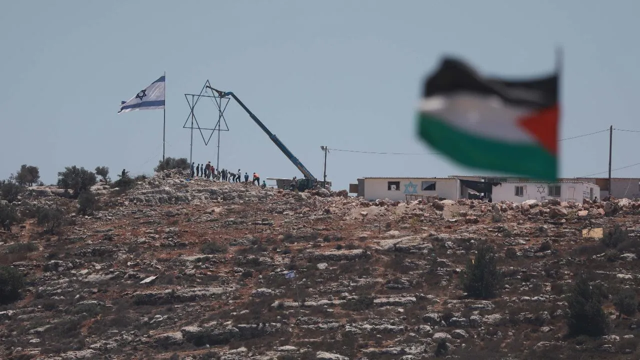 Batı Şeria'da Yeni Yerleşim Girişimi! İsrailliler Ramallah'ta Çadır Kurdu