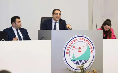 Balçova'da şok karar: Başkan Onur Yiğit görevine iade edildi!