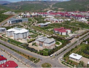 Üniversite Kavşağındaki Yolcu İndirme Yasağı Öğrencileri Mağdur Ediyor