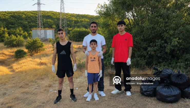 Bingöl’de Doğada Antrenman Yapan Sporcular Çevreyi Temizledi
